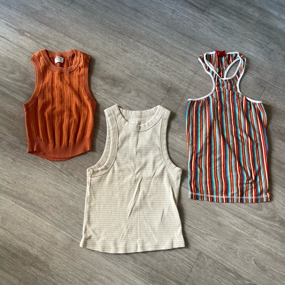 Tank Top Bundle - image 1